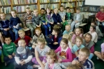 22.05.2014r. uczniowie klas 0 na lekcji bibliotecznej